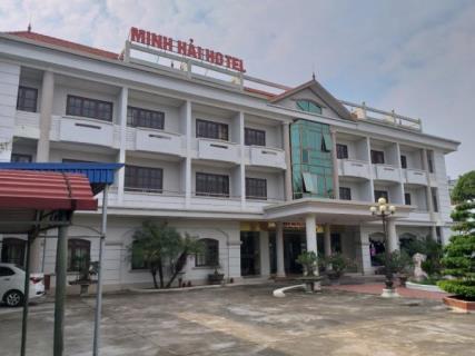 Cần bán khách sạn 3 sao, 55 phòng, DT: 5000 m2 tại thị trấn Quất Lâm, Giao Thủy, Nam Định liên hệ chính chủ anh Tới: 0915220623.
