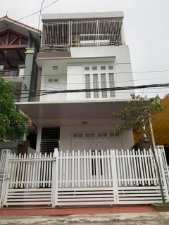 Bán nhà 3 tầng thiết kế đẹp ngay trung tâm thị trấn Yên Định, Hải Hậu.