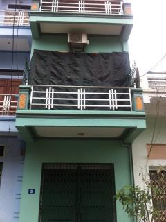 Cho thuê nhà 3 tầng mặt đường ngay ngã 4 Nam Phong Nam Định
